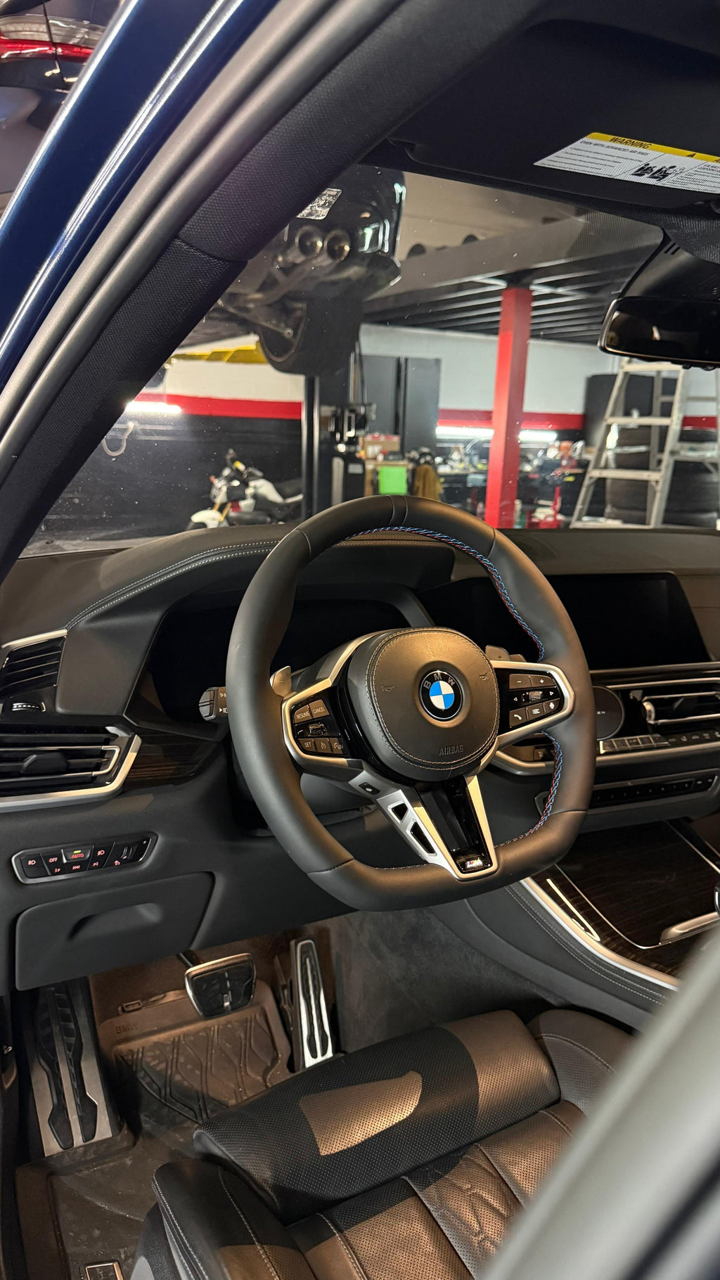 P1 BMW G05 Leather Steering Wheel LCI