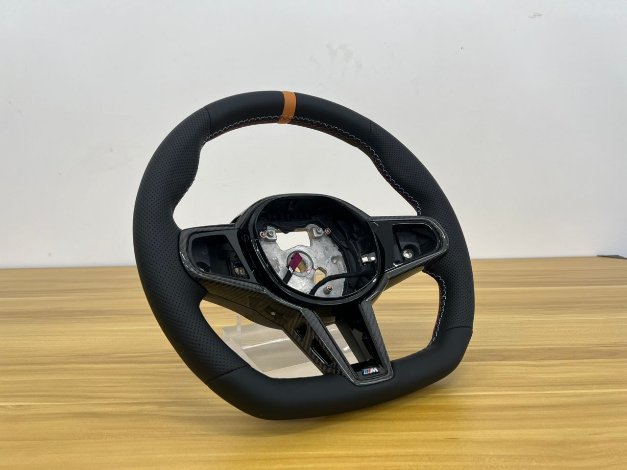 P1 BMW F9x Leather Steering Wheel LCI