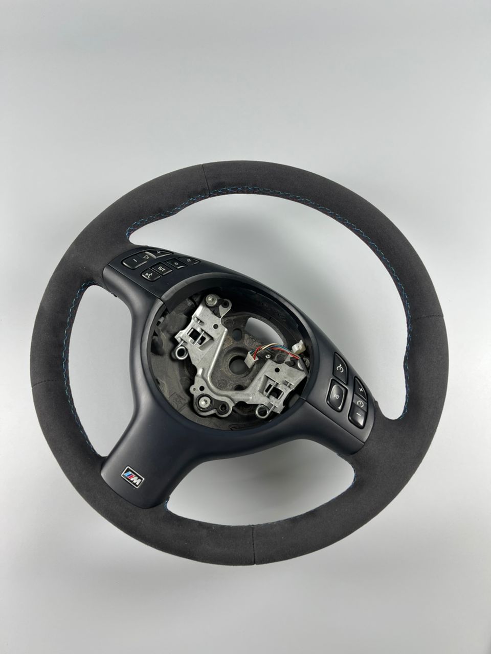 P1 BMW E4x Alcantara Steering Wheel